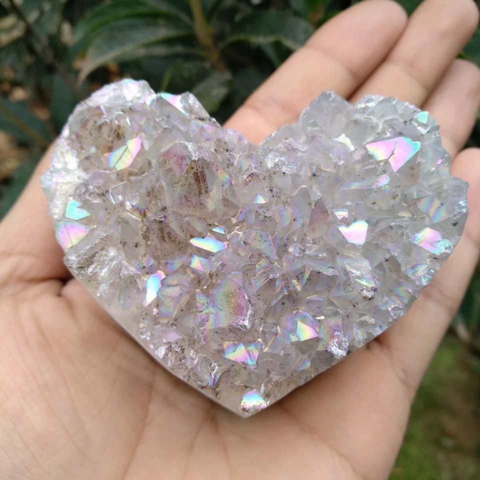 6-7cm-Aura-Quartz-Crystal-Titanium-Bismuth-Silicon-Cluster-Heart-Rainbows.jpg_Q90.jpg_ (2)